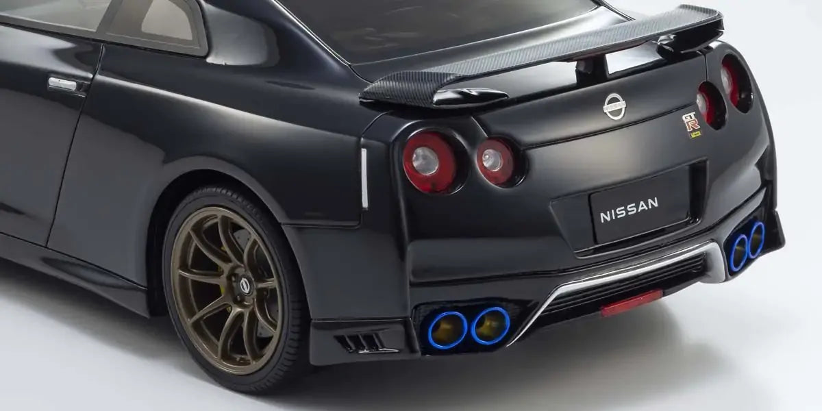 Kyosho 1/18 Nissan GT-R Premium Edition T-Spec (Midnight Purple) Resin Model Car