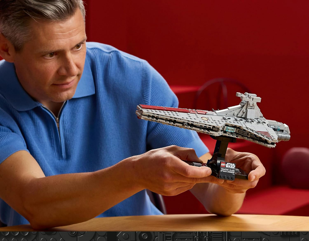 LEGO Star Wars: Revenge of the Sith Venator - Class Attack Cruiser 75441
